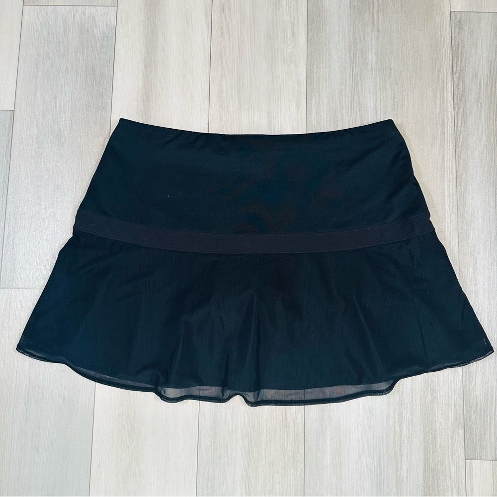 Athleta Women’s Black Skort Sheer Overlay Skirt Size Large - Picture 1 of 6
